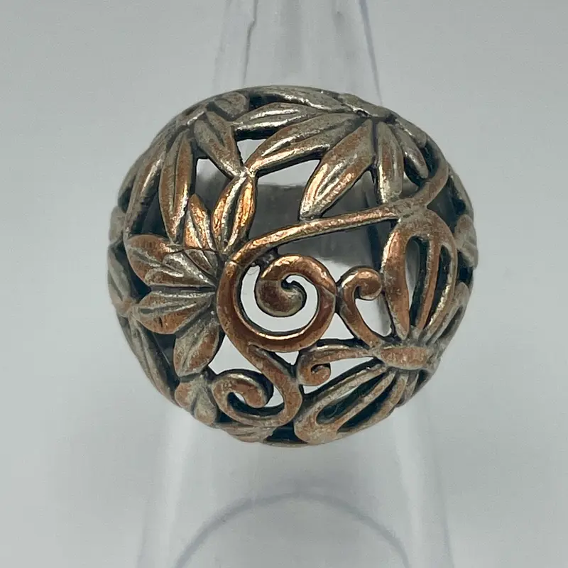 Anello floreale argentato Italia 1980 ca
