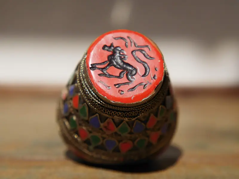 anello sigillo afgano in turchese e lega di argento cesellato AFG4