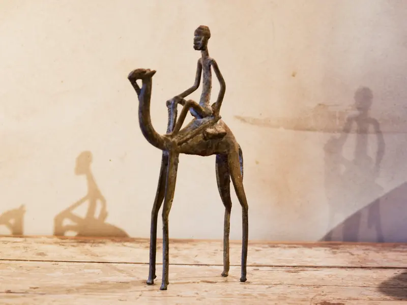 Antica statua cammello Mali cod.BR061