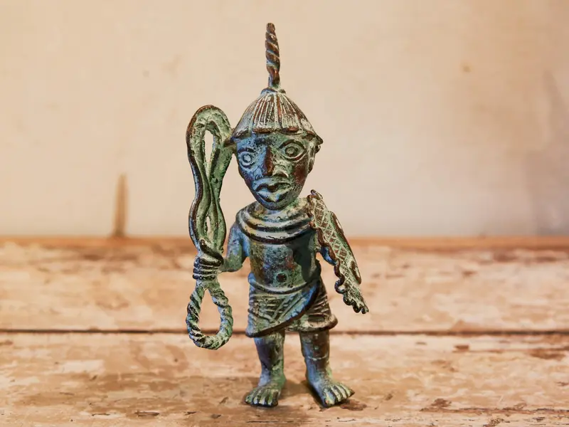 Antica statua guerriero Benin     cod.BR306