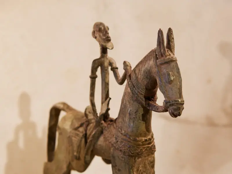 Antica statua guerriero Mali cod.BR070