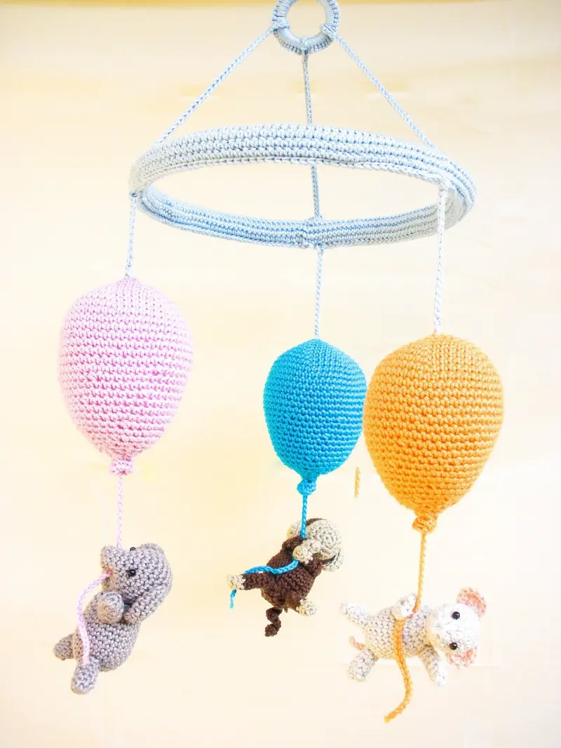 Balloons crib mobile