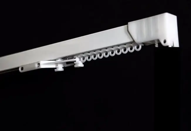 Binario per tende cm 130 con angolo da 15 cm art.vento