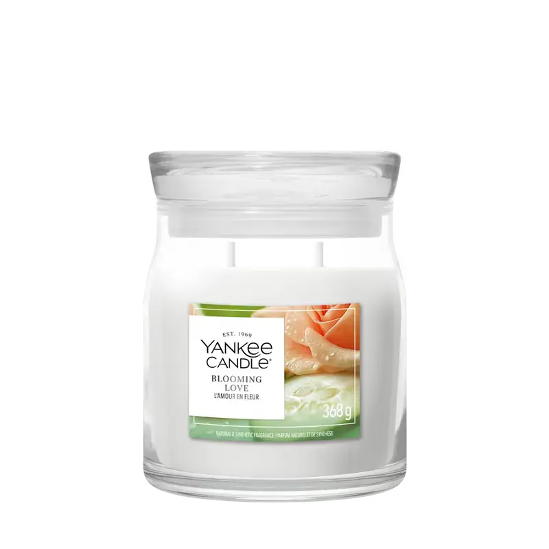 BLOOMING LOVE - Yankee Candle- Giara Media-signature