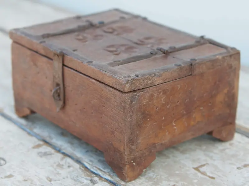 box india in legno e metallo    cod.BOX70