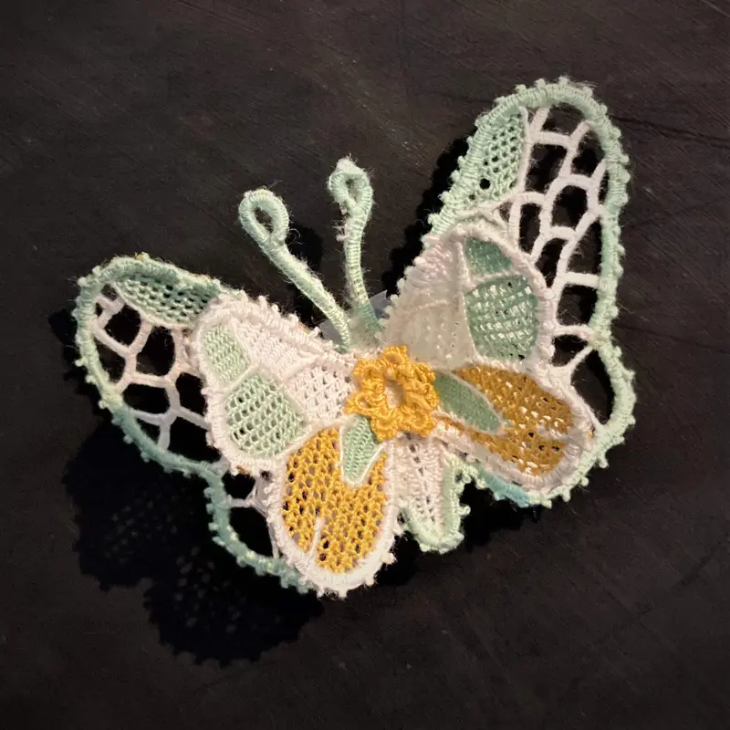 BUTTERFLY COLORED BURANO LACE