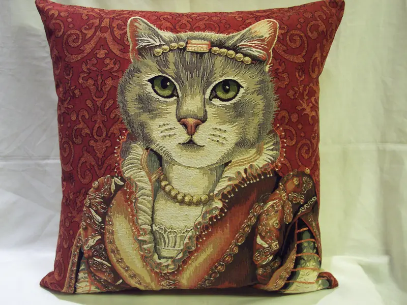 CAT PILLOW TAPESTRY