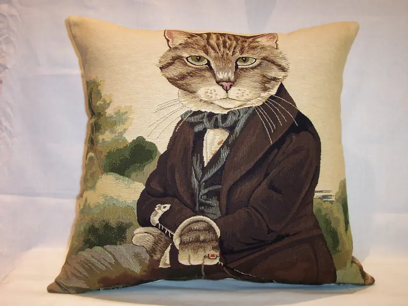 CAT PILLOW TAPESTRY