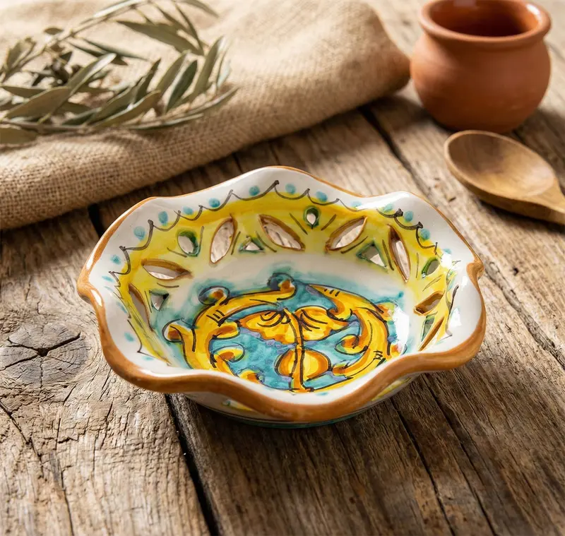 Ciotola piccola in ceramica decorata a mano da ceramisti siciliani gianluca art 23