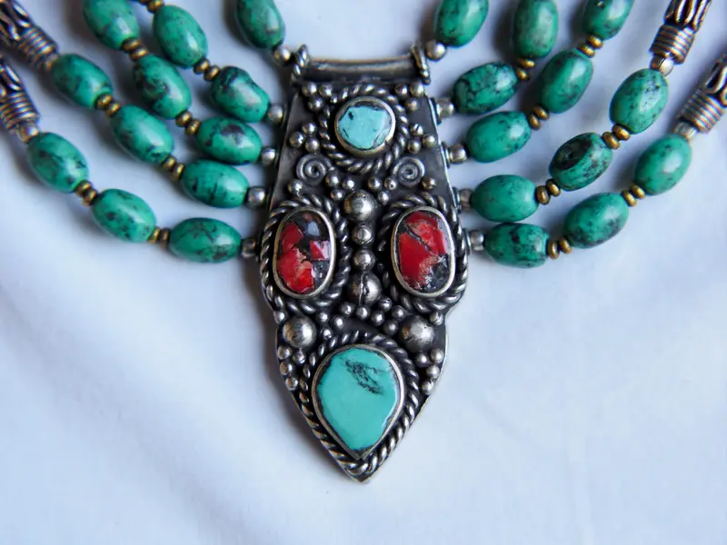 collana nepalese / tibetana    cod.COLL85
