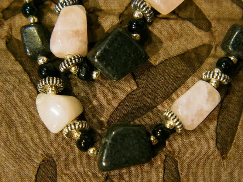 collana pietre dure ELA