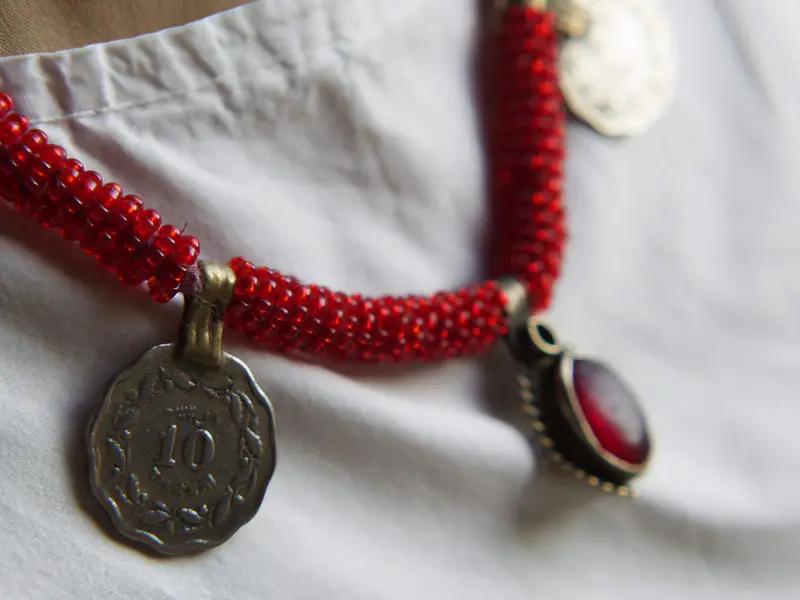Collana tribale etnica afgana, pakistana con vecchie monete cod.COLL145