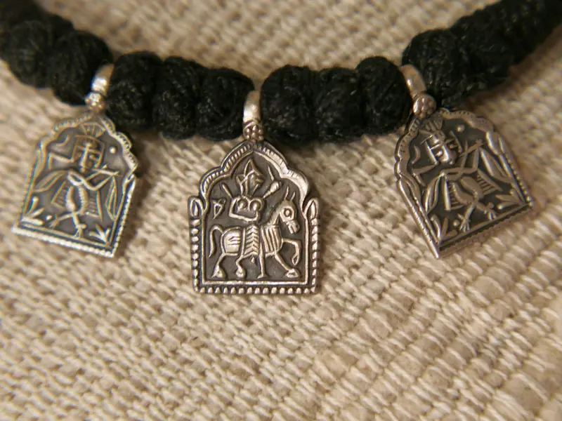 collana tribale hindu raj2013_10
