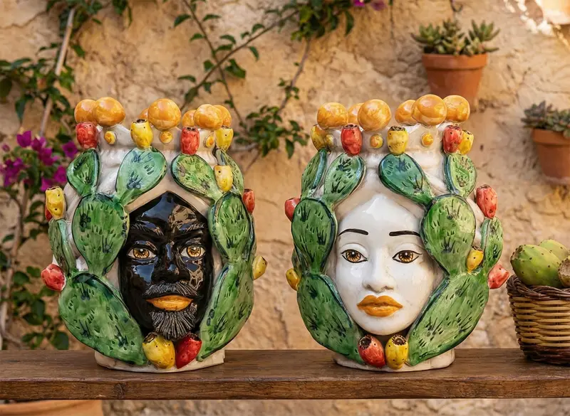 Coppia teste di moro in ceramica siciliana di Caltagirone h30cm art. ficodindia