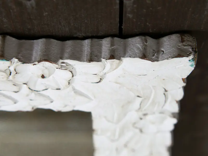 Cornice in legno traforata bianca cod.CIB7171