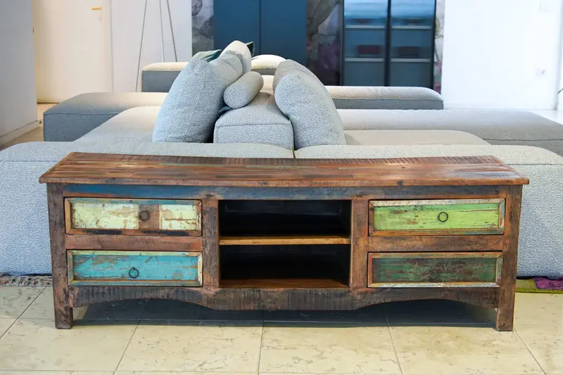 Credenza bassa indiana porta TV in legno di teak di recupero con 4 cassetti e vano a giorno