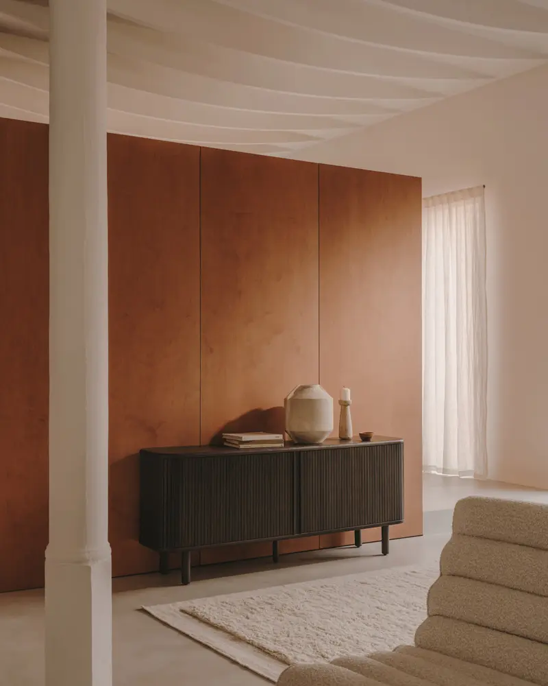 Credenza Mailen 2 porte in impiallacciatura di frassino con finitura scura 180 x 75 cm