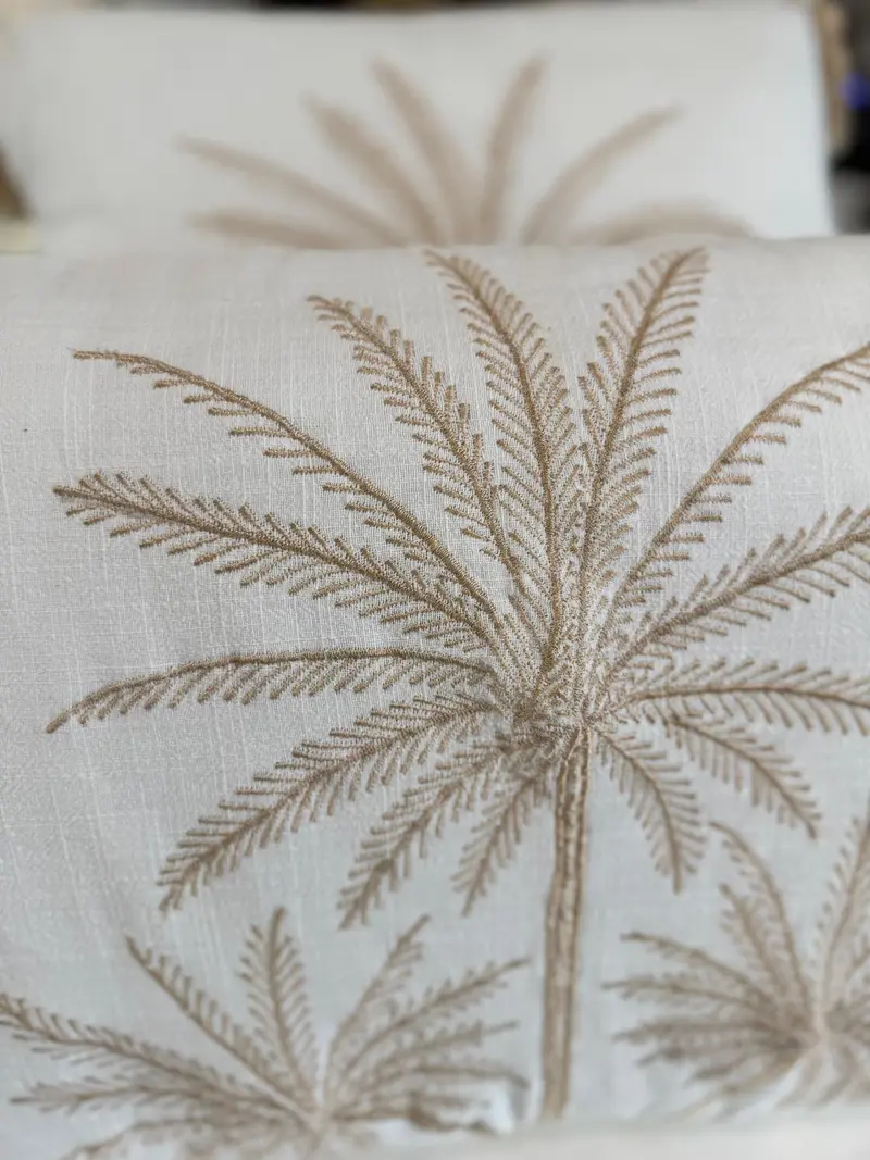 CUSCINO BIANCO TRE PALME STILIZZATE GOLD