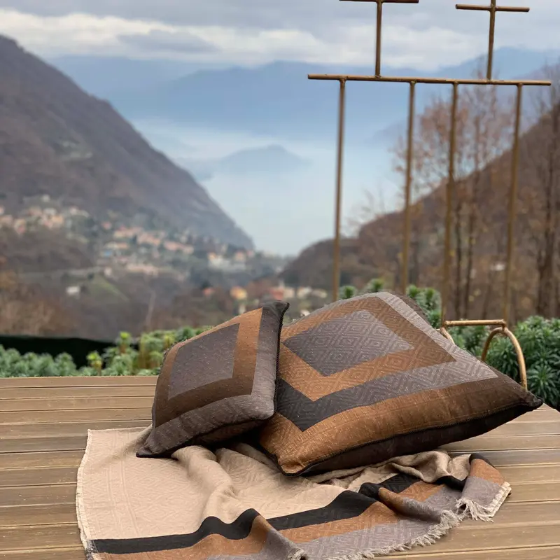 Cuscino grande da pavimento in lino cotone stampato grigio e marrone Cod 520