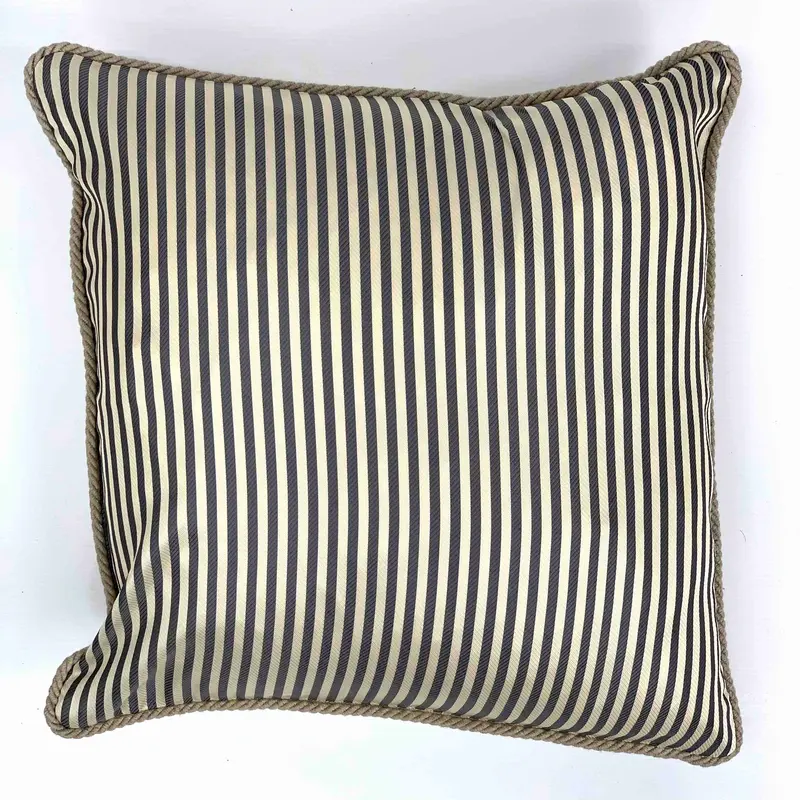 Cuscino in Seta Jacquard Cm 40X40 disegno riga colore Grigio Cod 489