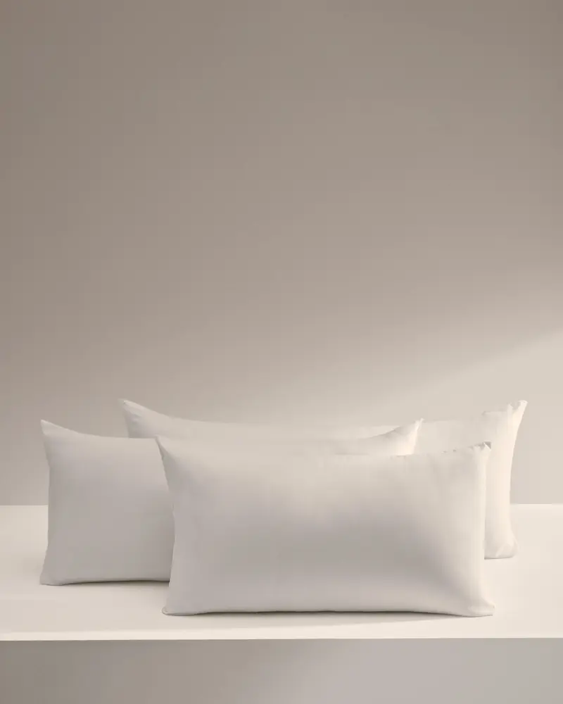 Cuscino Nyla in microfibra 80 x 40 cm prodotto in Spagna