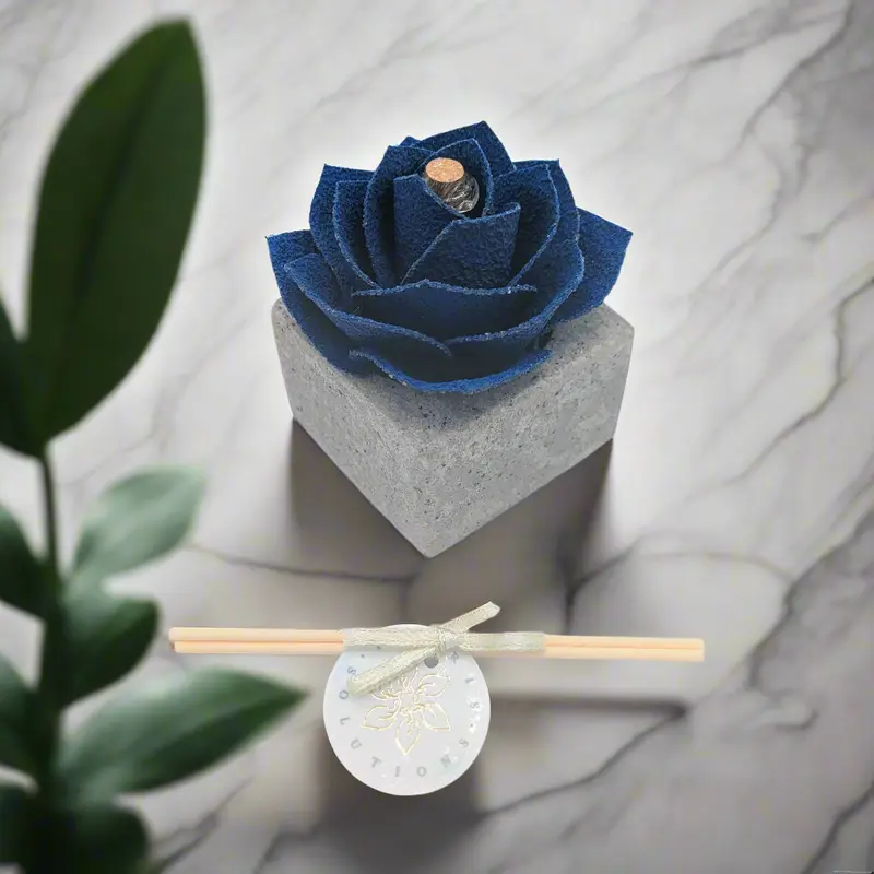 Diffusore Ambiente Rosa Maravee in Sughero Blu – Elegante Profumatore Naturale