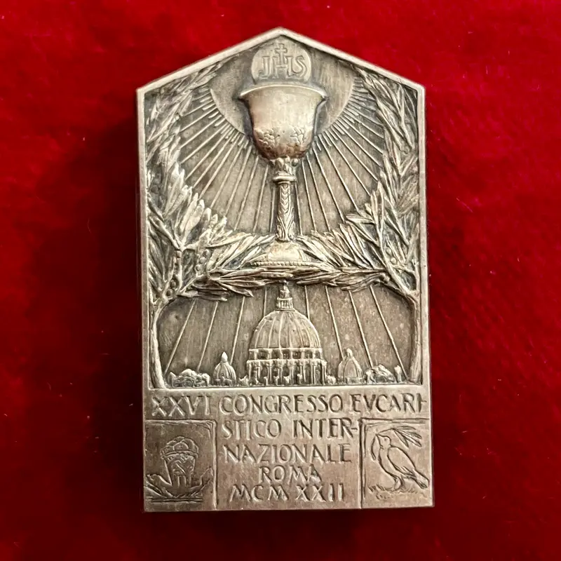 Distintivo XXVI Congresso Eucaristico Internazionale Roma 1922