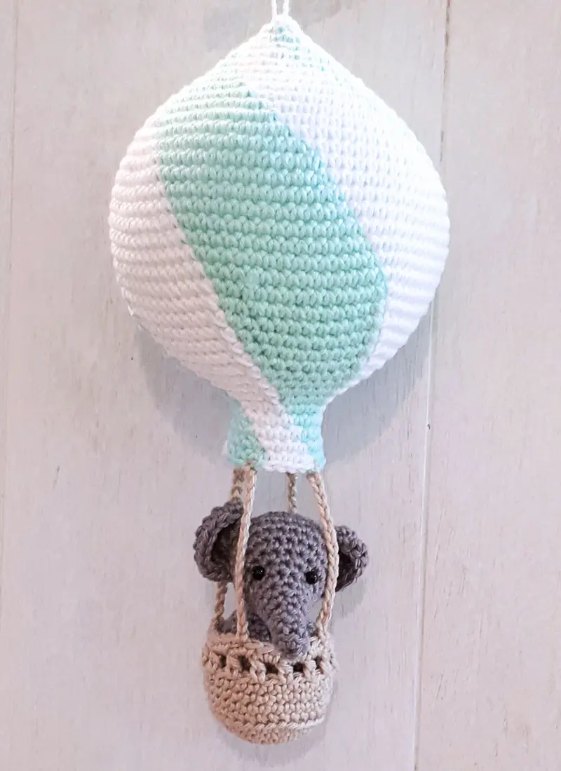 Elephant in hot air balloon crochet pattern