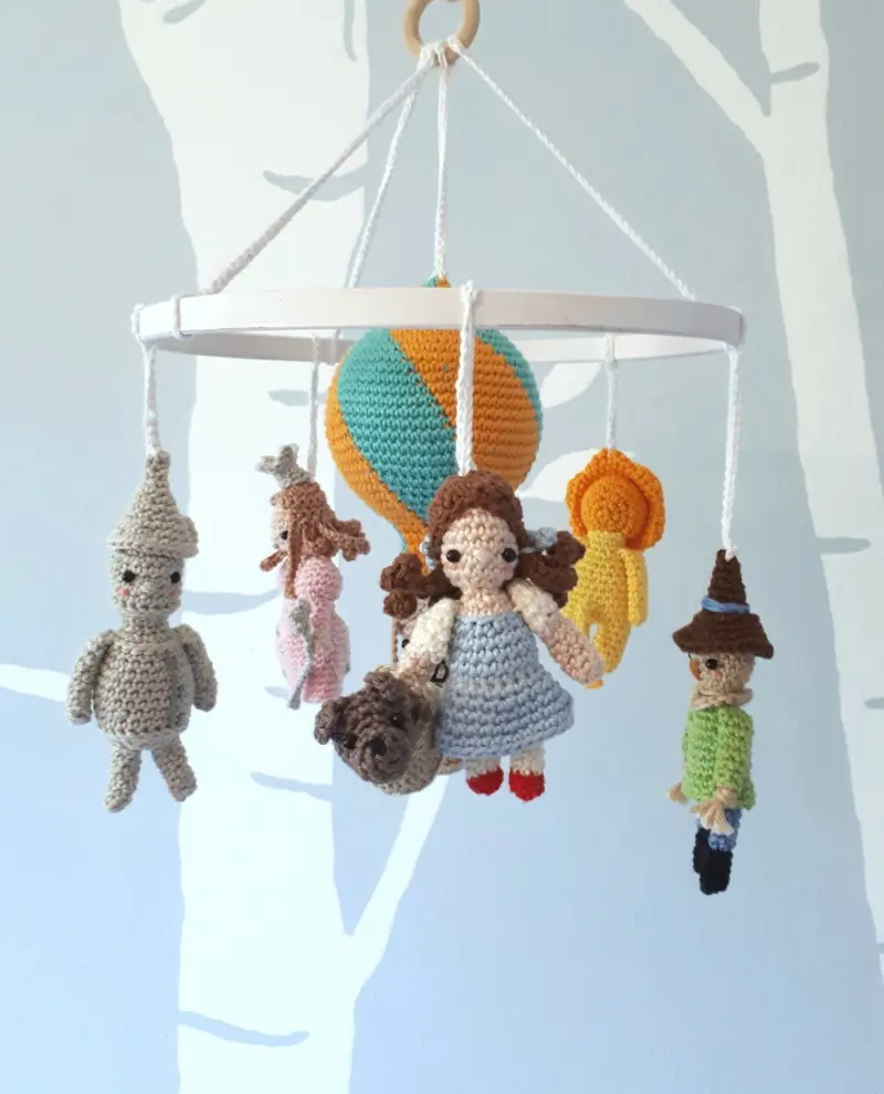 Fairytale Wizard of Oz crib mobile with hot air balloon