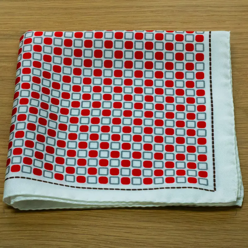 Fazzoletto da taschino in pura Seta stampa colore Rosso Cod  027
