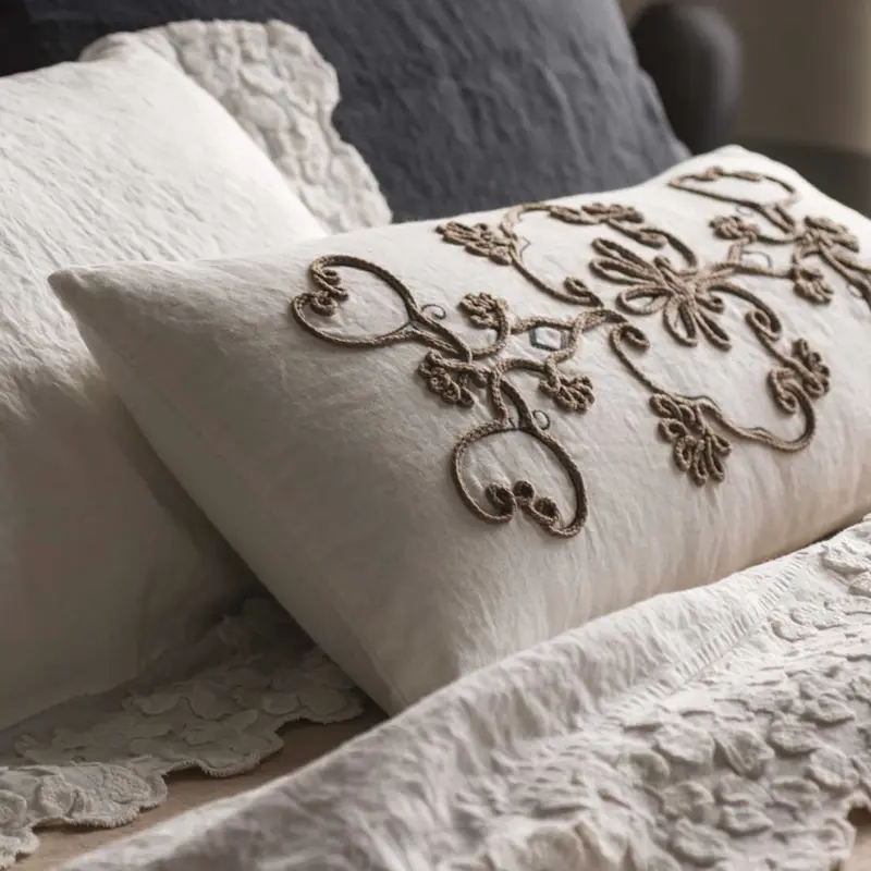 Federa in lino con ricamo cornely Araldica