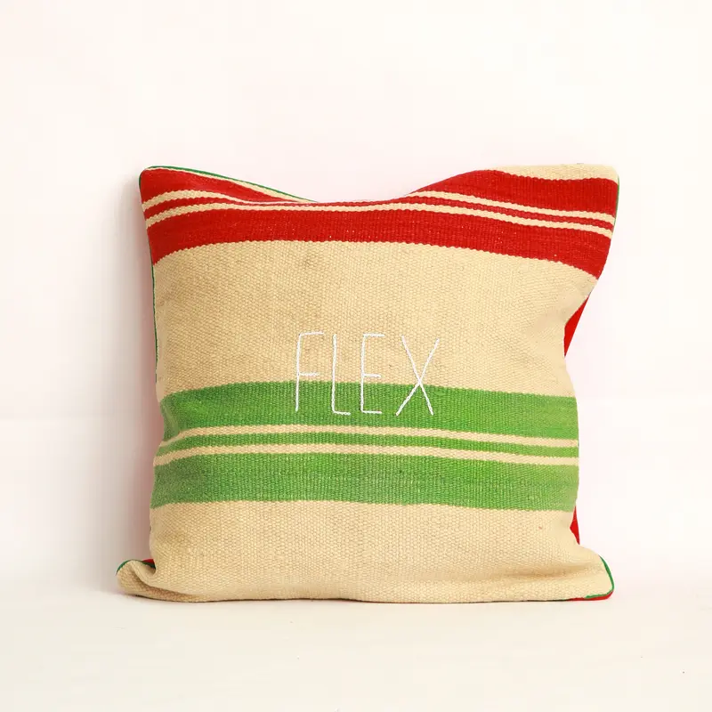 Fodera cuscino ricamata FLEX, rosso acceso — lana e velluto, 50x50 cm