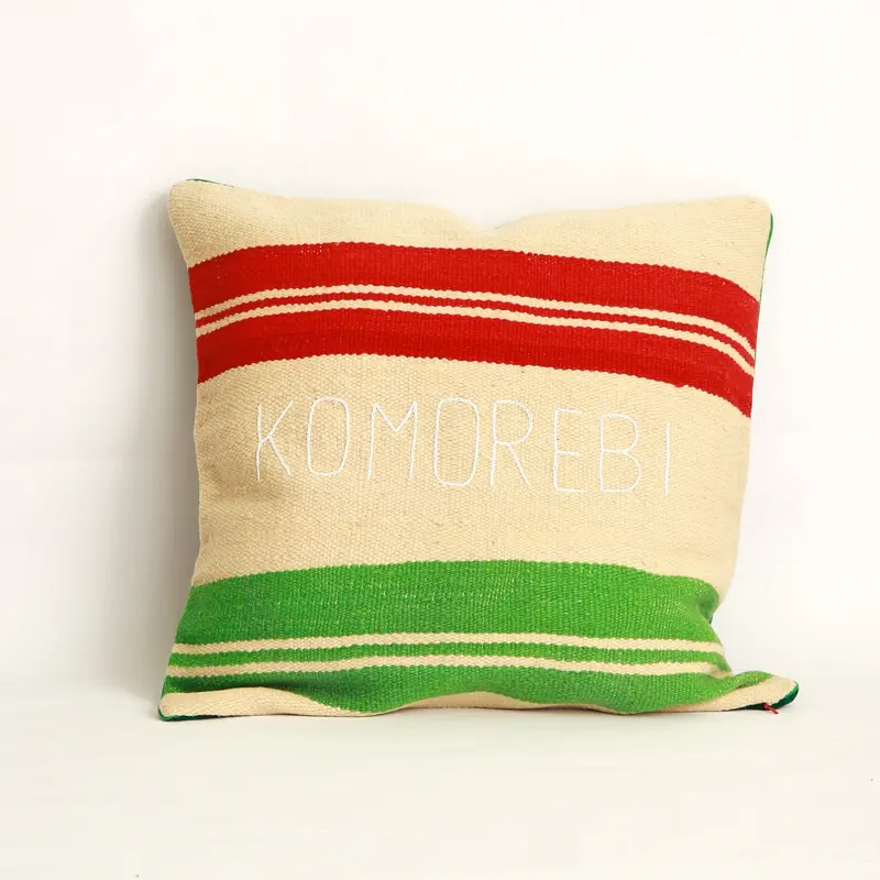 Fodera cuscino ricamata KOMOREBI — lana e velluto, 50x50 cm