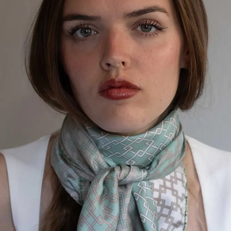 Foulard in Pura Seta cm 90x90 Stampa Geometrica - 921