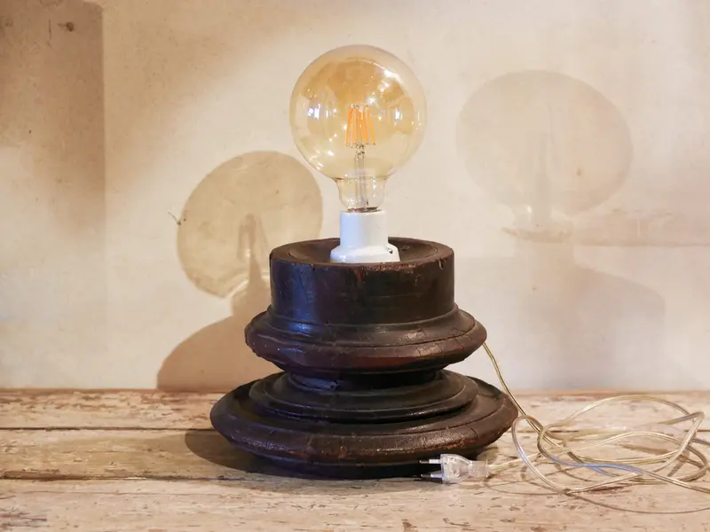 Lampada con base di colonna       cod.LCI1
