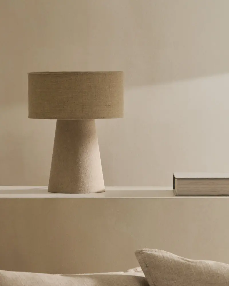 Lampada da tavolo Algaida in tessuto grigio