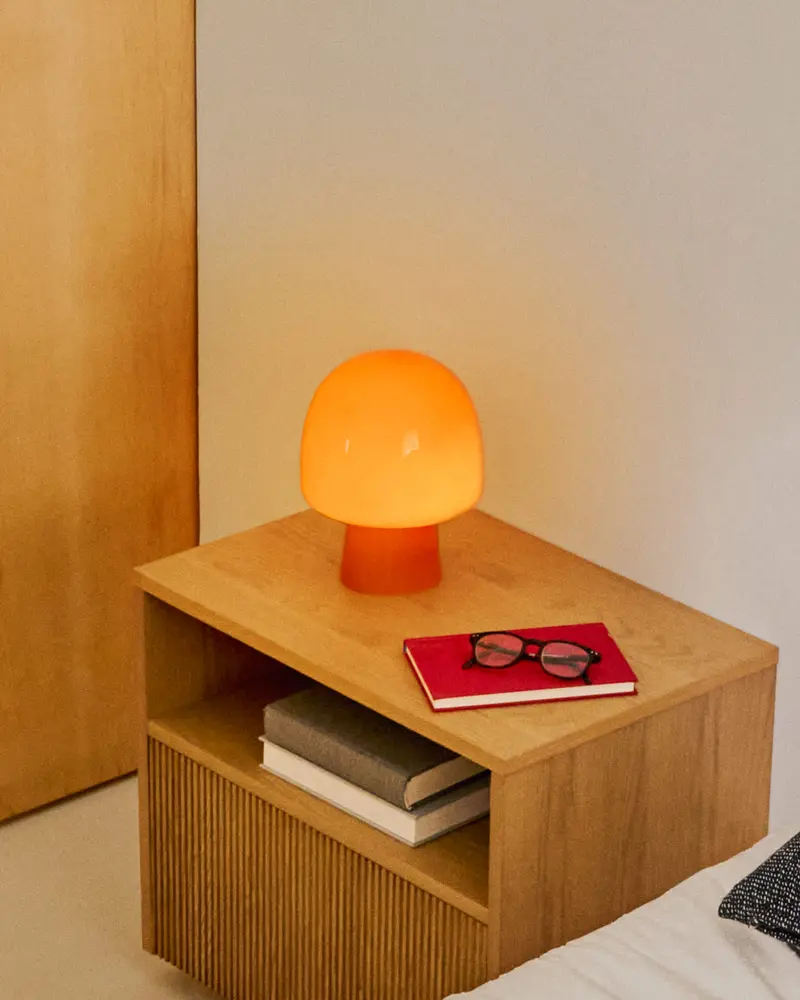 Lampada da tavolo Reig di vetro arancione