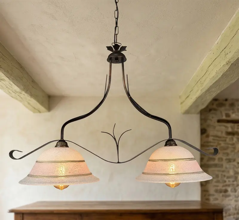 Lampadario a bilanciere 2 luci in ferro battuto e vetro realizzato e decorato artigianalmente soggiorno cucina art. corona rosa