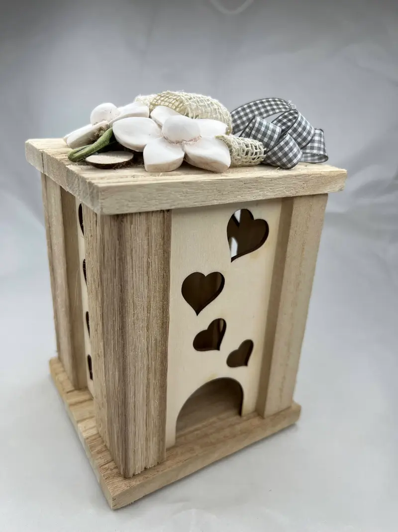 Lanterna in legno h 20 cm circa