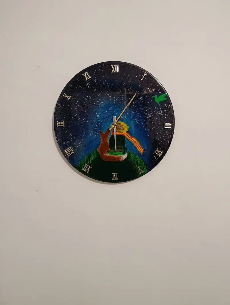 Lavoro su commissione Orologio da parete in legno Resina Tema Piccolo Principe 40 cm di diametro