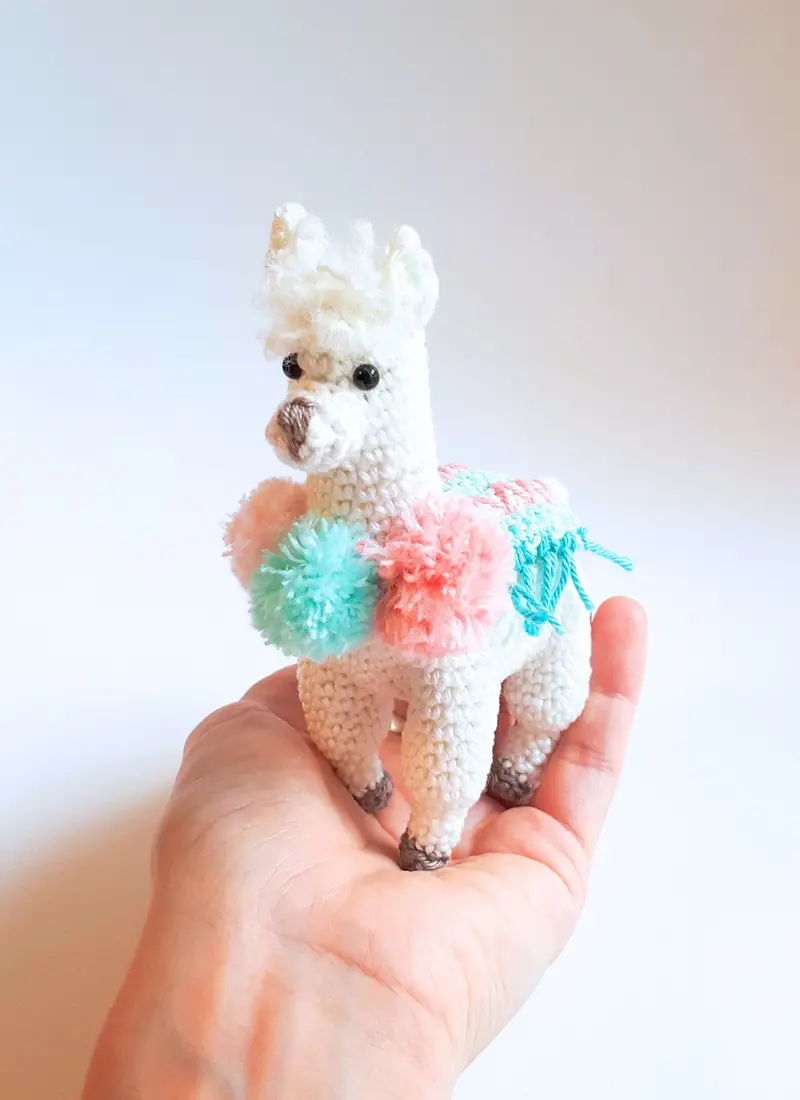 Lemmy the Llama crochet pattern