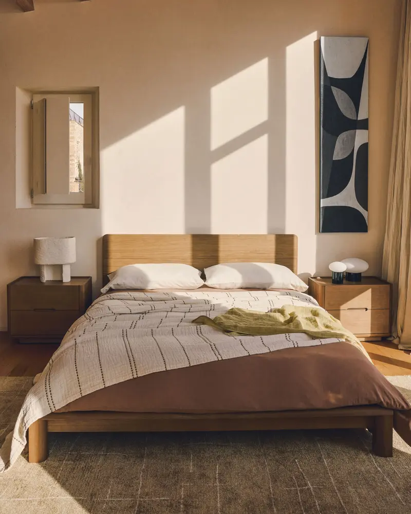 Letto Arelida in impiallacciato e legno massiccio di rovere con finitura marrone chiaro per materasso 160 x 200 cm FSC Mix Credit