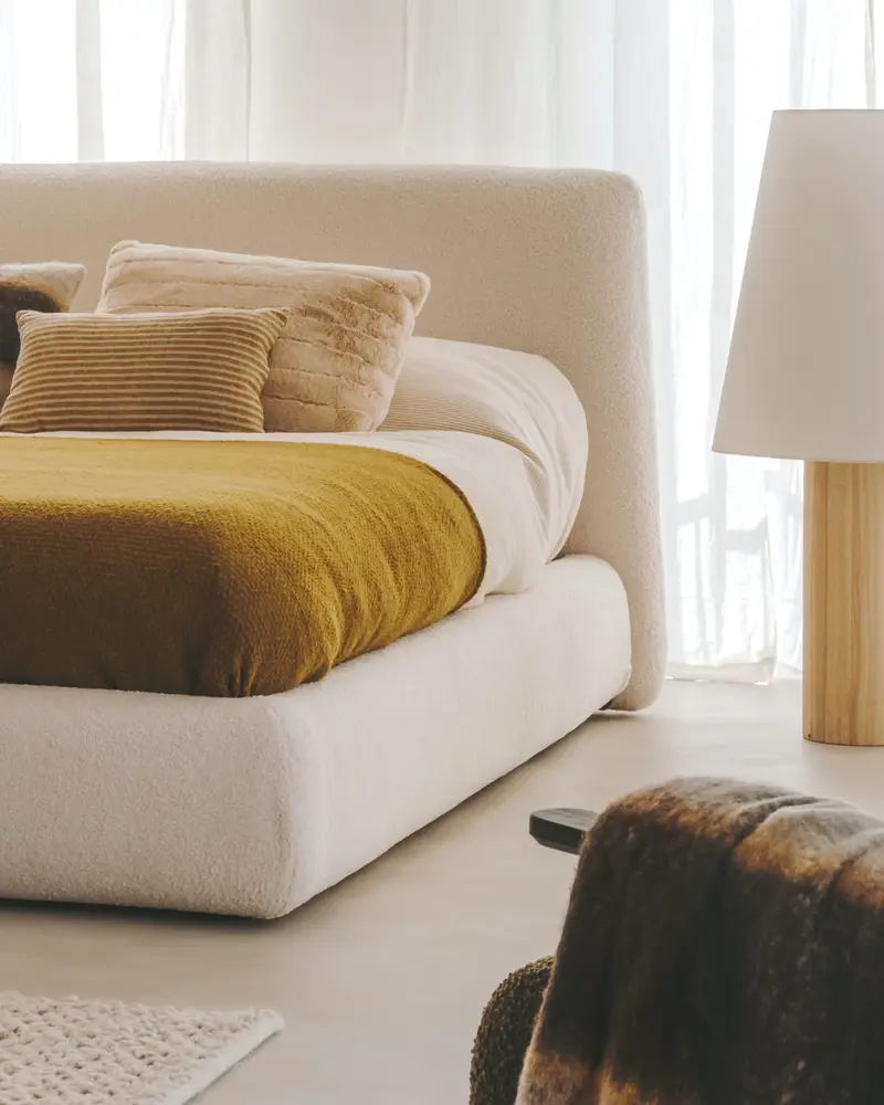Letto sfoderabile Martina in tessuto bouclé écru per materasso da 180 x 200 cm