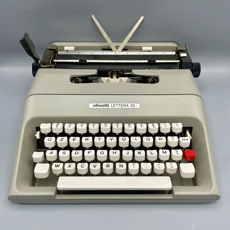 Macchina scrivere Olivetti Lettera 35i grigia 1985 ca