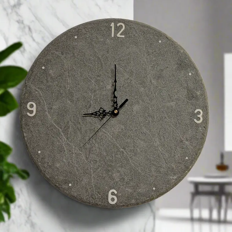 Orologio da parete "Sasso Grigio" - Numeri Arabi - Un pezzo unico per il tuo arredamento