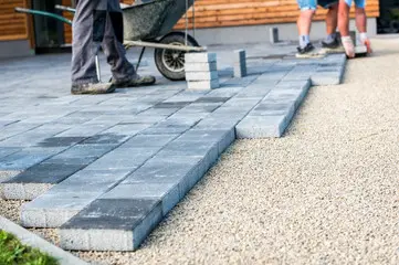 Pavimentazione in betonelle autobblocanti in cemento colorato