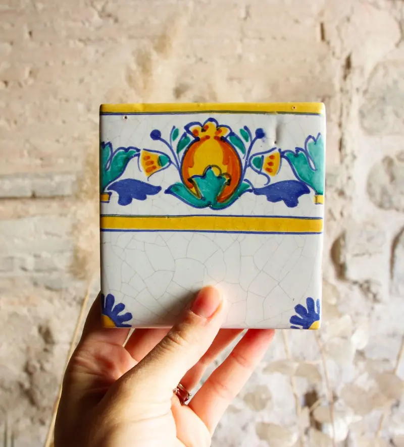 Piedistallo in ceramica Fantasia