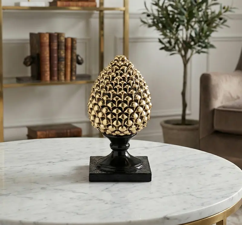 Pigna siciliana oro base nera realizzata e decorata a mano resina h19cm VL