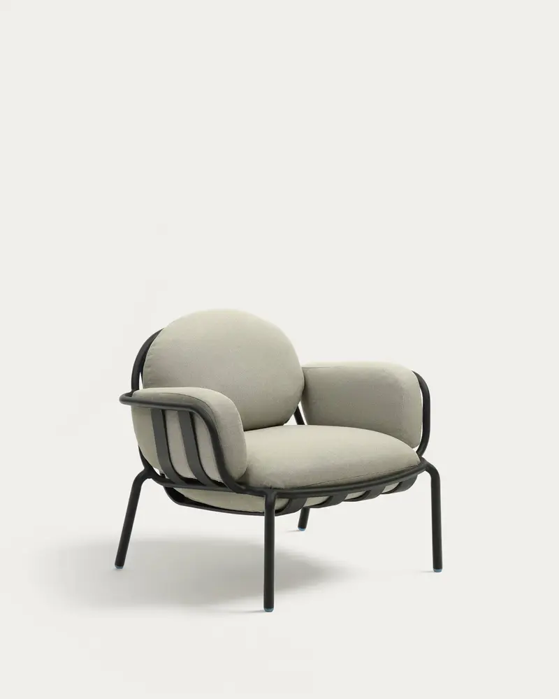 Poltrona da esterno Joncols con rivestimento beige e struttura in alluminio con finitura grigia