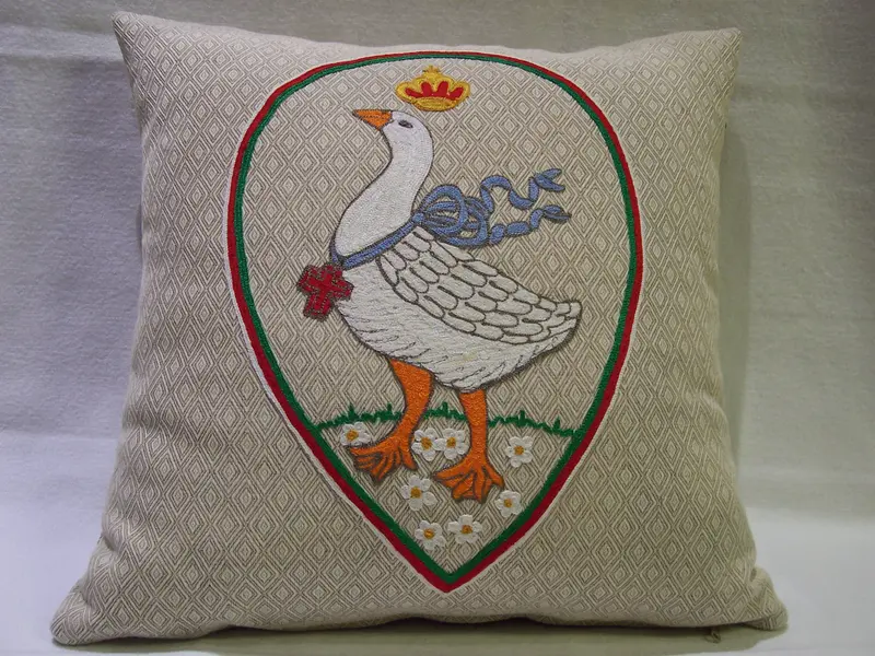 PRECIOUS PILLOW CONTRADA DELL'OCA